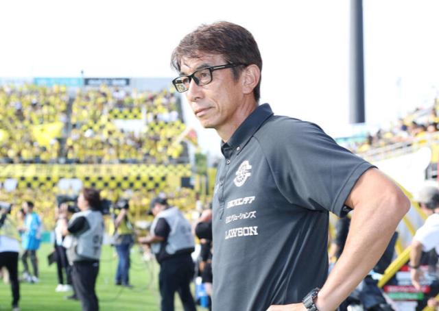 乐鱼官网下载-柏太阳神官宣主帅卸任 挖三镇主帅欲踢进攻足球