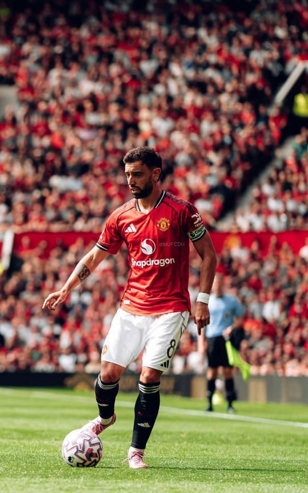 ESPN:曼联计划世界杯前与B费谈未来,希望他至少再留一年